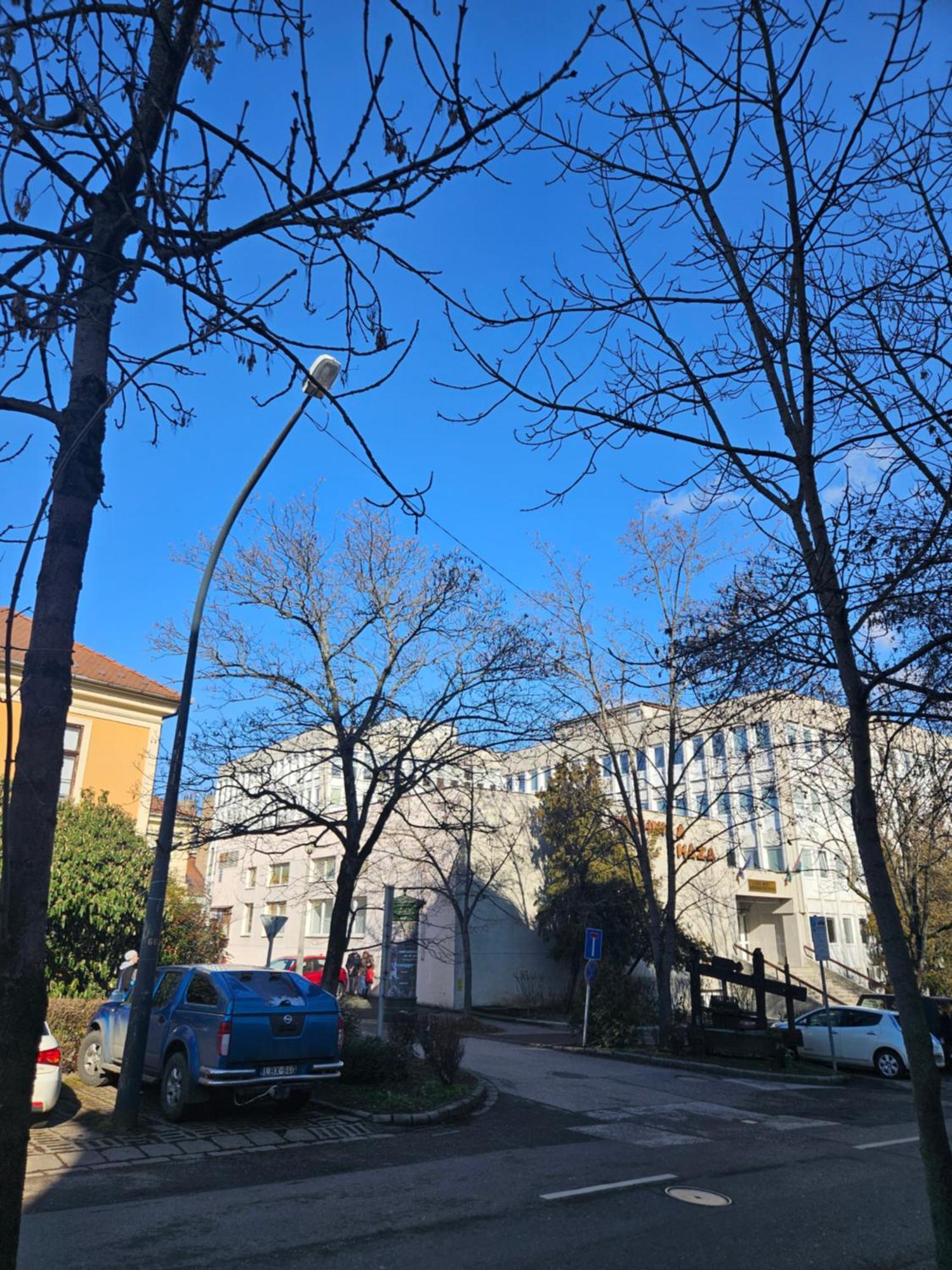 Hellowine Apartman 埃格尔 外观 照片